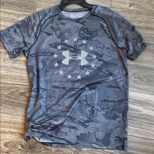 Youth UA Heatgear Graphic T-shirt- New